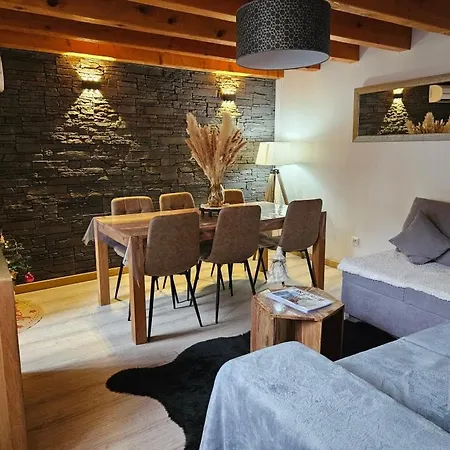 T3 Duplex Cures Ou Vacances, En Plein Centre-ville Allee D'ethigny Apartman *