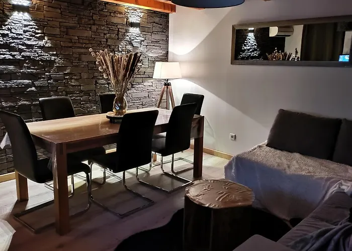 Apartman T3 Duplex Cures Ou Vacances, En Plein Centre-ville Allee D'ethigny Bagnères-de-Luchon