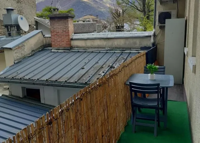 Apartman T3 Duplex Cures Ou Vacances, En Plein Centre-ville Allee D'ethigny *